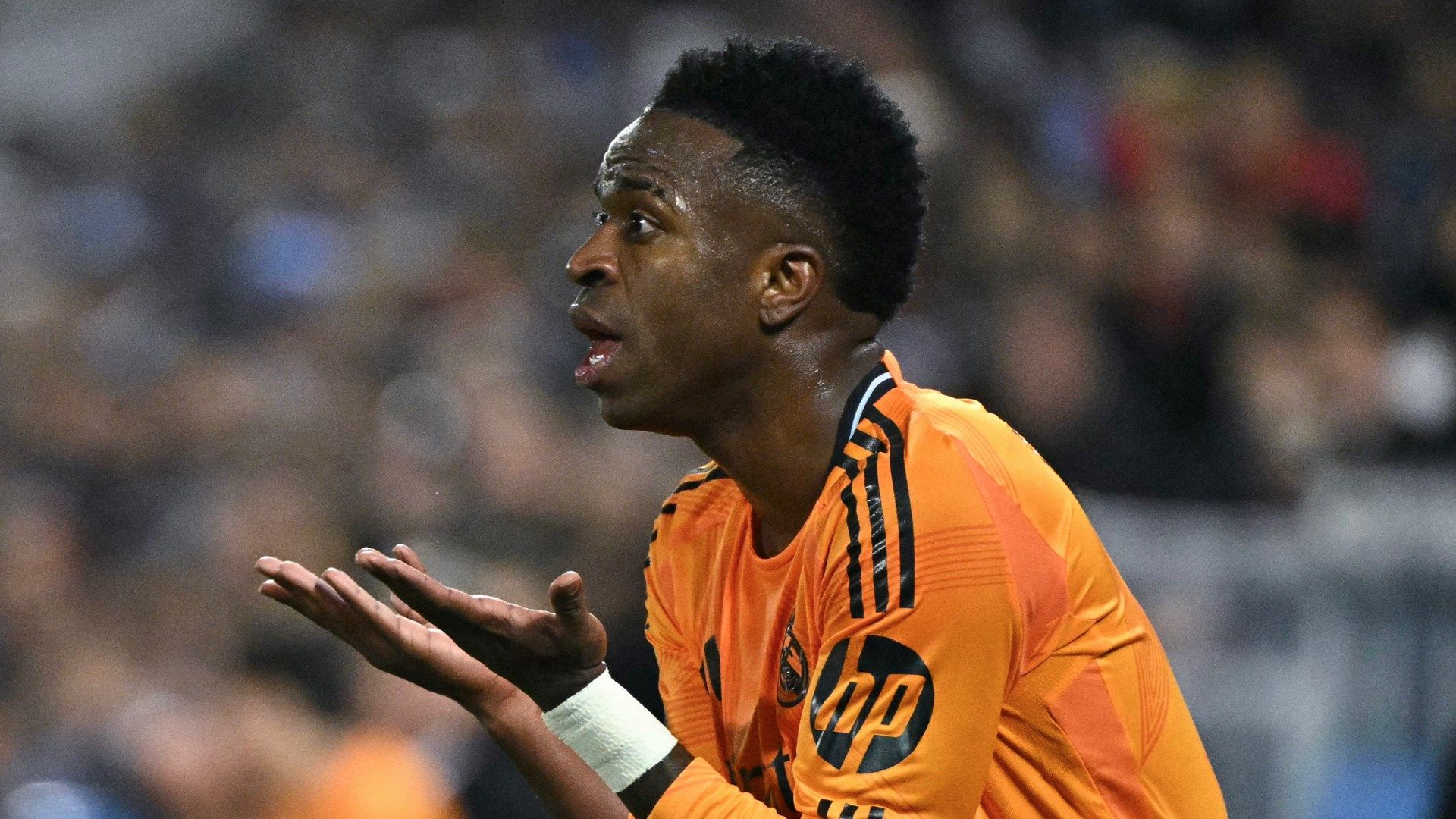 VIDEO: Vinicius Jr aims cheeky response at Man City fans after